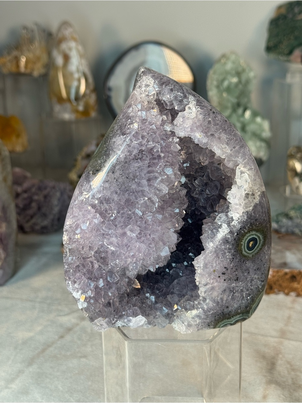 High Quality Agate Flame – Lavender Amethyst Agate Eye Brazil